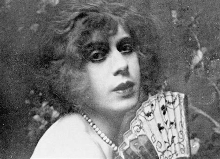 Lili Elbe Biography - Facts, Childhood, Family Life & Achievements