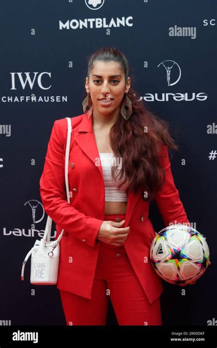 Lisa Zimouche Biography - Facts, Childhood, Family Life & Achievements