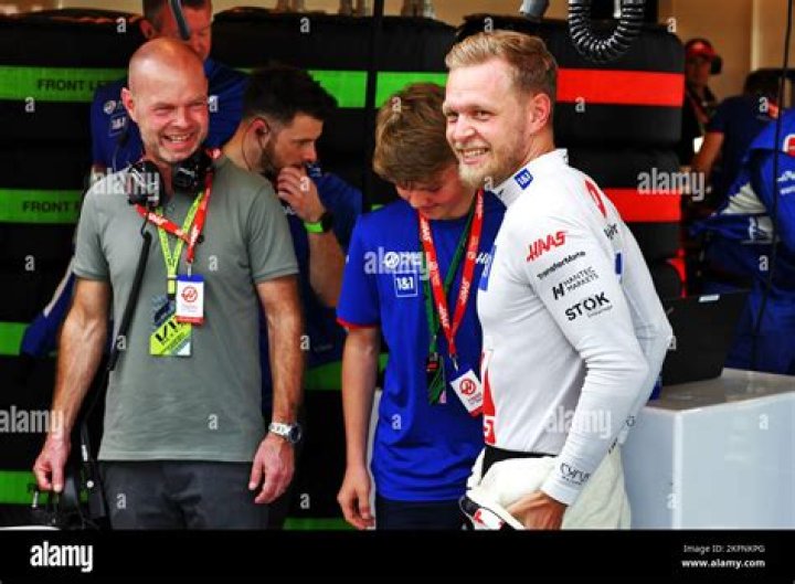 Who is Kevin Magnussen's brother?