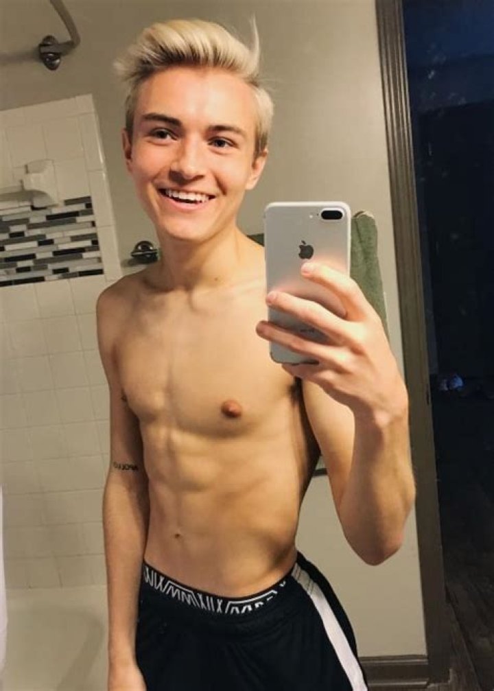 Luke Abercrombie – Bio, Facts, Family Life & Career