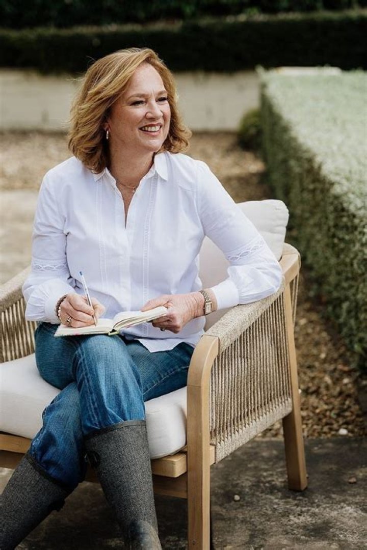 Dr. Lynne Johnson, MD – Greenville, PA