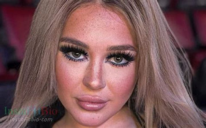 Maarebeaar (Tiktok Star) Biography , Age, Height, Real Name, Boyfriend, Instagram, and Net Worth
