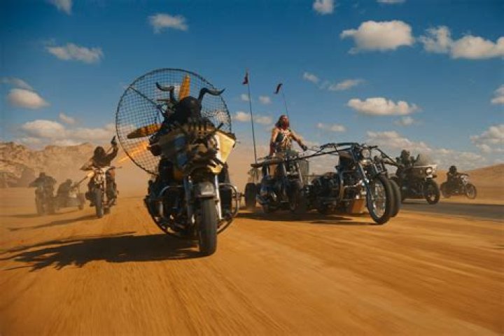 
Mad Max: Zoe Kravitz Voices Her Opinion on Furiosa Being Recast For Prequel 