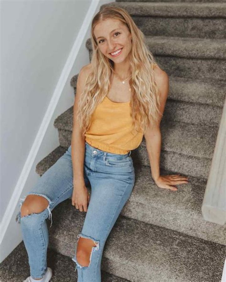 Maddie Lymburner Height, Weight, Net Worth, Age, Birthday, Wikipedia, Who, Instagram, Biography