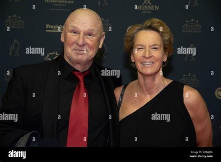 Martina Voss-Tecklenburg family, husband, children, parents, siblings