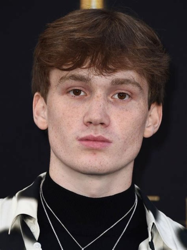 Matt Lintz Wiki, Girlfriend, Age, Height, Net Worth & Parents