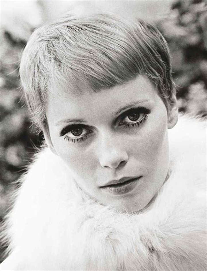 Mia Farrow Biography - Facts, Childhood, Family Life & Achievements
