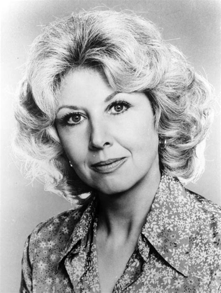 Michael Learned Biography - Childhood, Life Achievements & Timeline