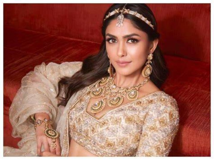 
Mrunal Thakur: There are times when I feel I want to have a baby 