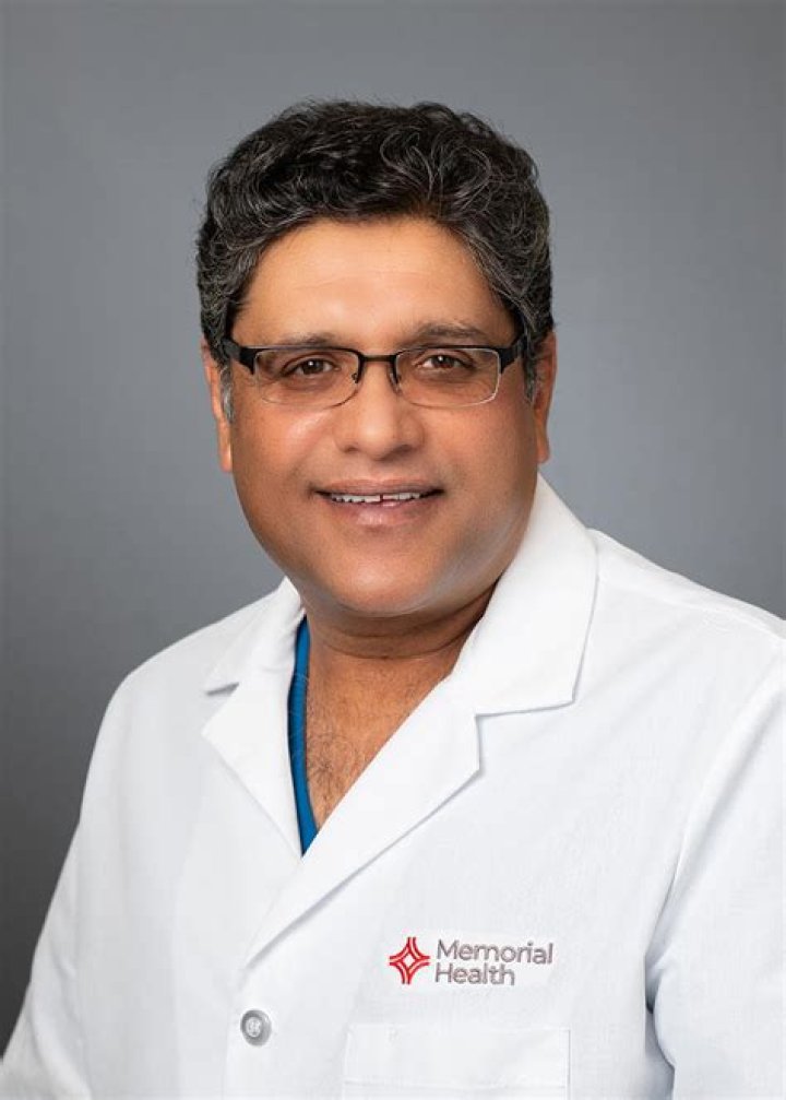 Dr. Muhammad Khan, MD – Houston, TX