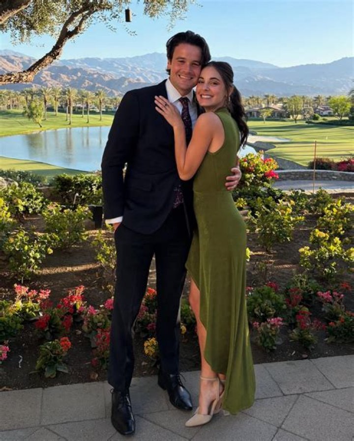 My Sweet Holiday: Kristen Vaganos Age, Boyfriend And Instagram