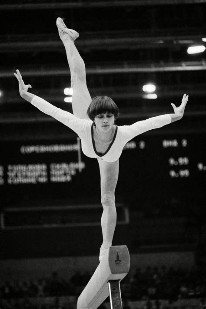 Nadia Comaneci Biography - Facts, Childhood, Family Life & Achievements