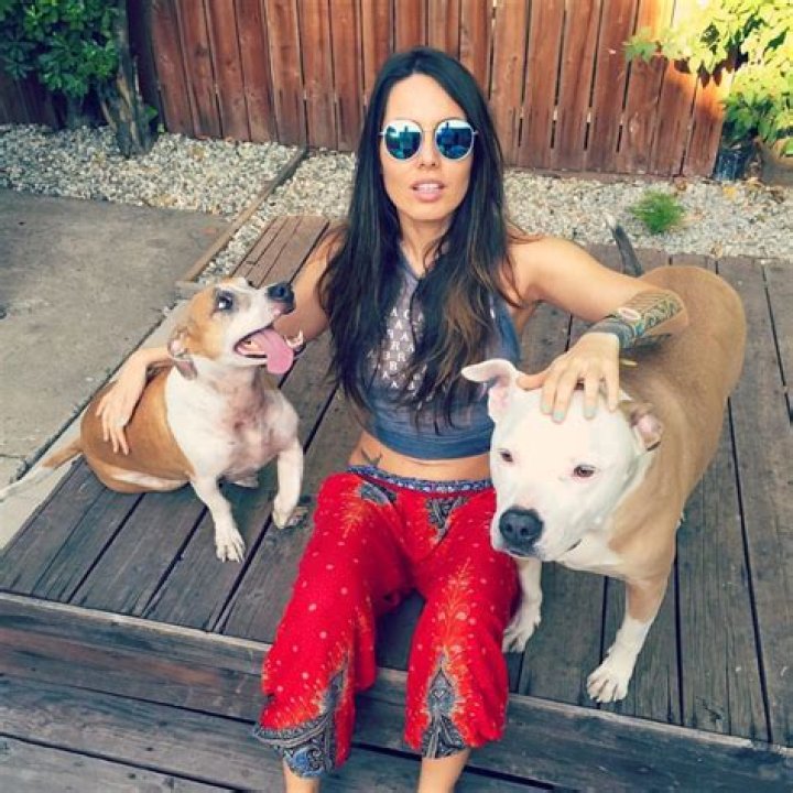 
Naked Truth Of Khalyla Kuhn – Who really is Bobby Lee’s wife? 