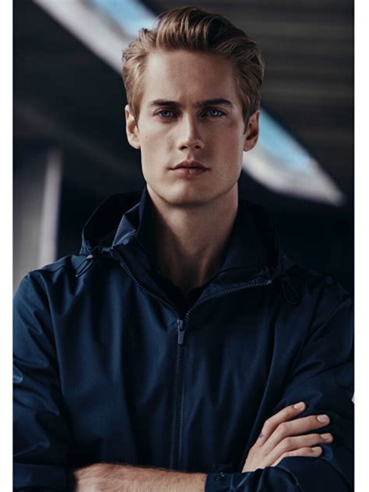 Neels Visser [Model] Wiki, Bio, Net Worth, Girlfriend & More