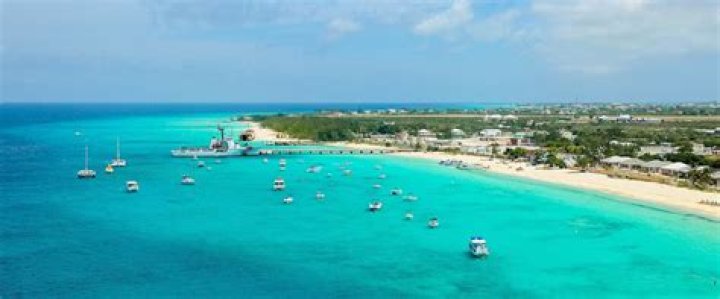 Addison Rae in Bathing Suit Says Hi From Turks and Caicos — Celebwell