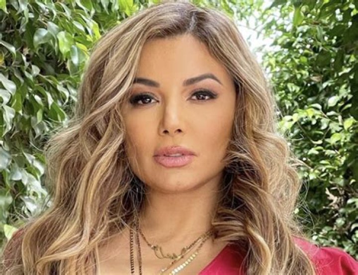 Aleida Nuñez in Bathing Suit is “Bonita” — Celebwell