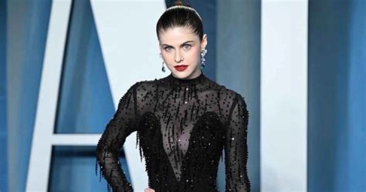 Alexandra Daddario Shows Off Plunging Dress at SAG Awards — Celebwell