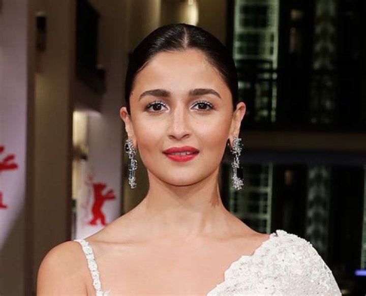 Alia Bhatt in Bathing Suit Says "This is 29" — Celebwell