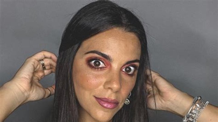 Belu Lucius in Bathing Suit Says "Help Me Choose" — Celebwell