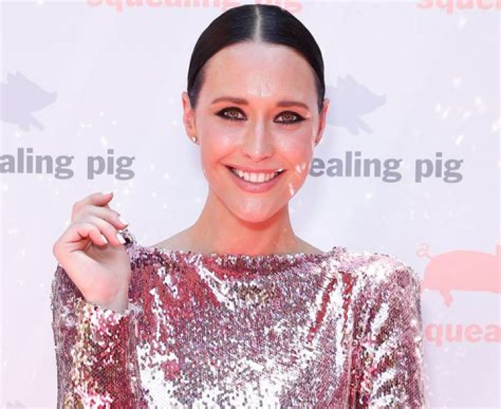 Clementine McVeigh in Bathing Suit is "Soaking it Up" — Celebwell