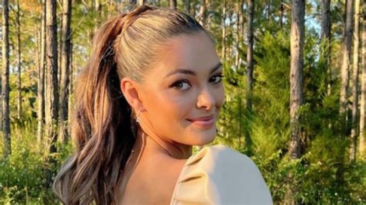 Demi-Leigh Tebow in Bathing Suit is "Grateful" — Celebwell