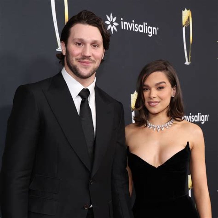 Hailee Steinfeld in Bathing Suit is the "Birthday Girl" — Celebwell