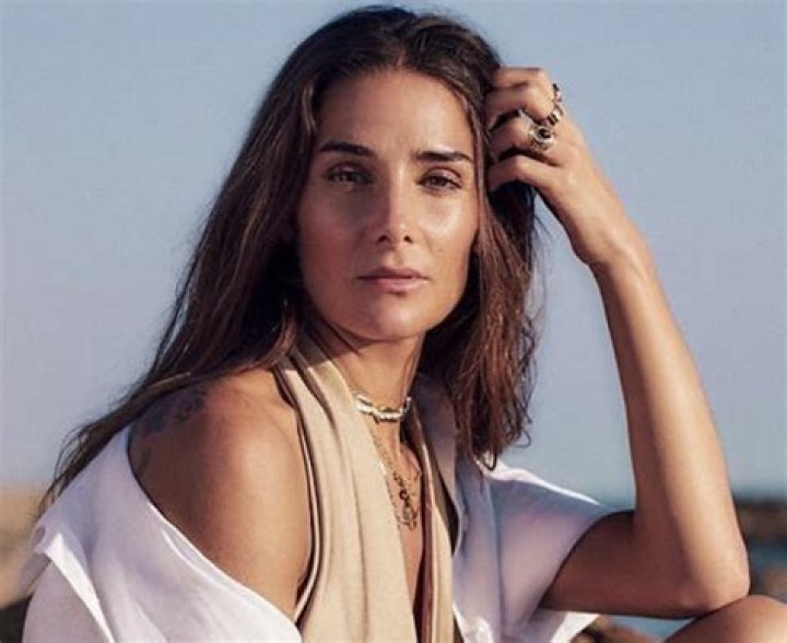 Juana Viale in Bathing Suit Says "Connect It" — Celebwell