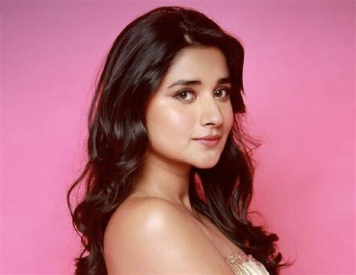 Kanika Mann in Bathing Suit is "Getting Tanned" — Celebwell