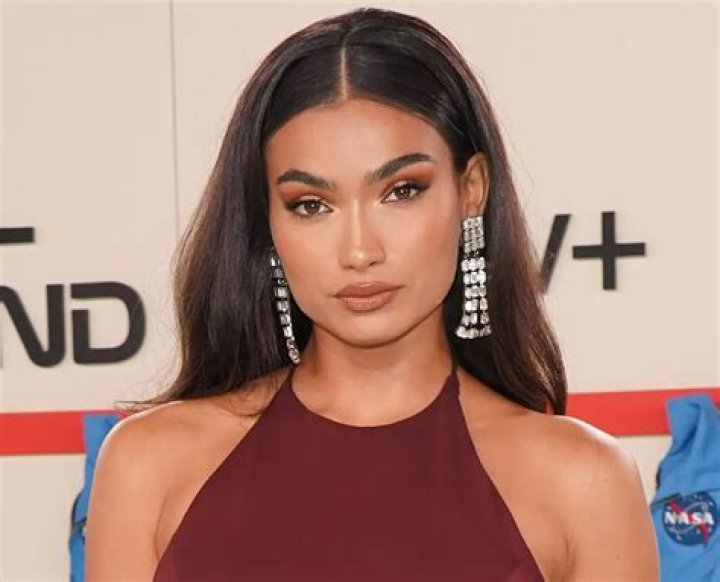 Kelly Gale in Bathing Suit Shares a New Selfie — Celebwell