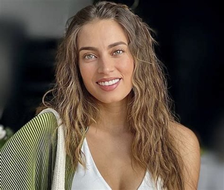 Laura Archbold in Bathing Suit Enjoys "Beach Bliss" — Celebwell