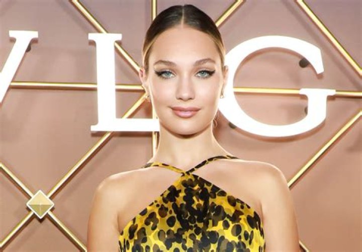 Maddie Ziegler in Bathing Suit Has a "Sweet Day" — Celebwell