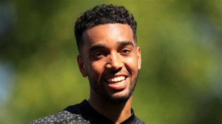 Niko Omilana – Bio, Facts, Family Life, Career