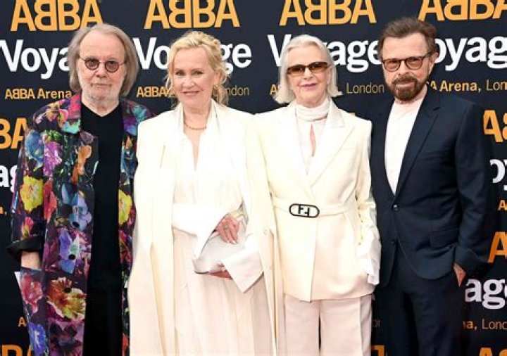 
No, Bee Gees Brothers Are Not Australian – Which Of The Band Members Are Still Alive? 
