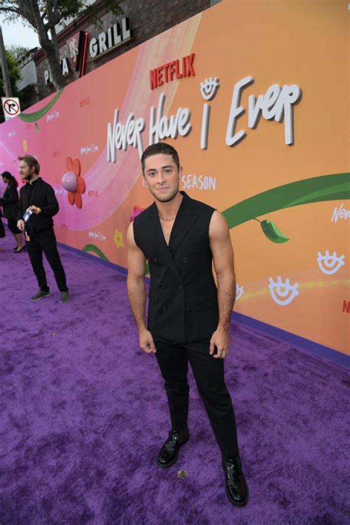 No, Jaren Lewison Isn’t Gay – Netflix Fans Queries Explained