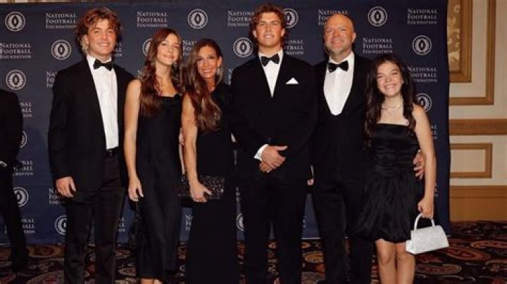 Ole Miss Rebels: Who Are Brandon Dart and Kara Dart? Jaxson Dart Parents Age Gap And Family Ethnicity