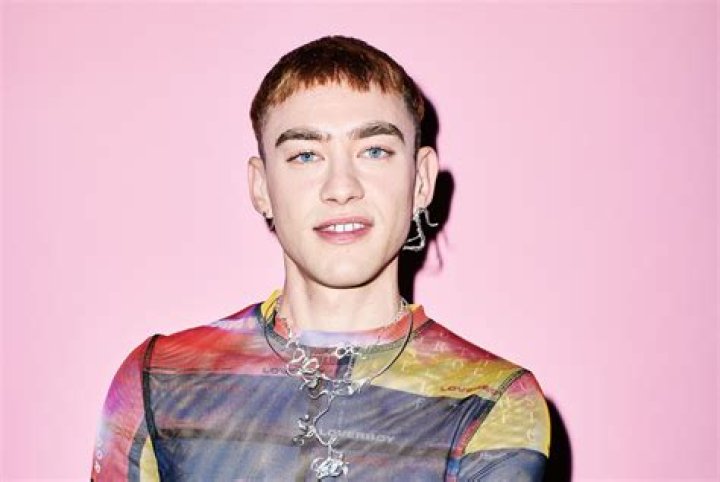 Olly Alexander Biography - Facts, Childhood, Family Life & Achievements