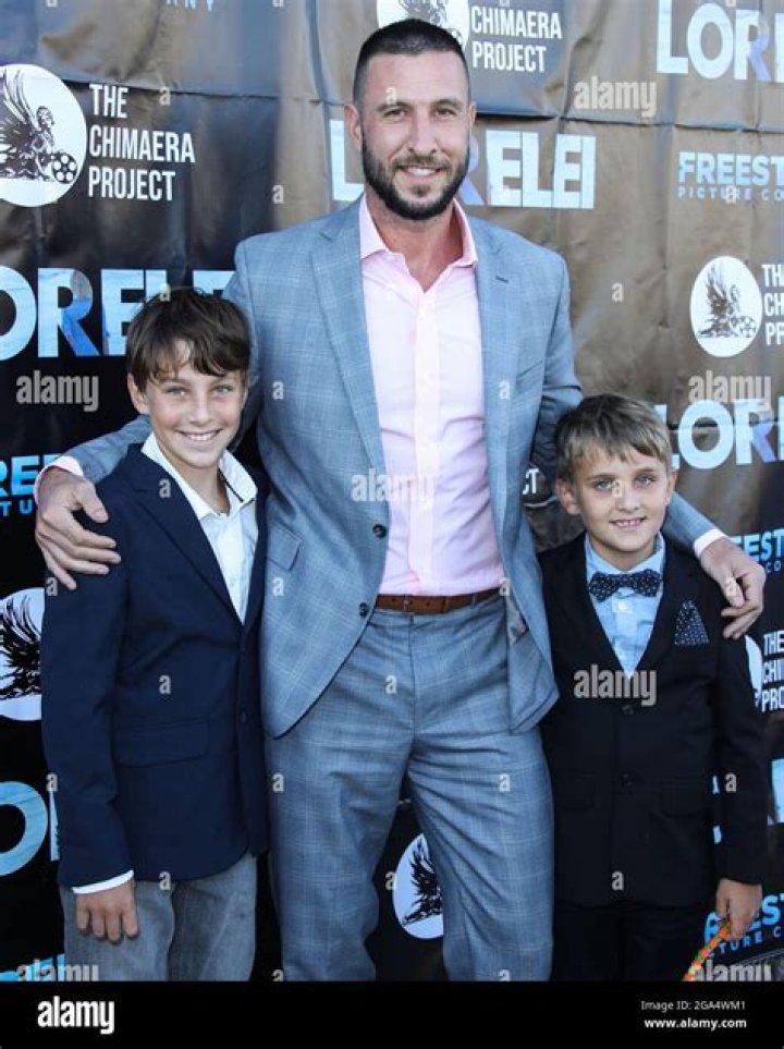 Pablo Schreiber has 2 children; Meet Timoteo Schreiber and Dante Schreiber