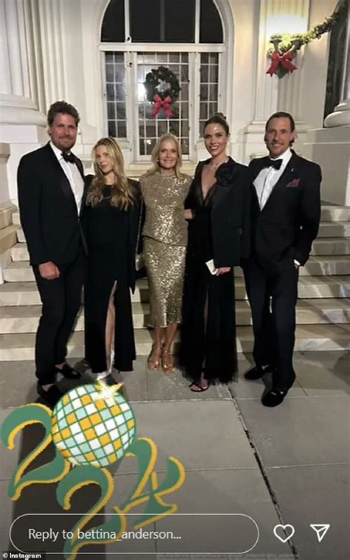 Pam Anderson family, husband, children, parents, siblings