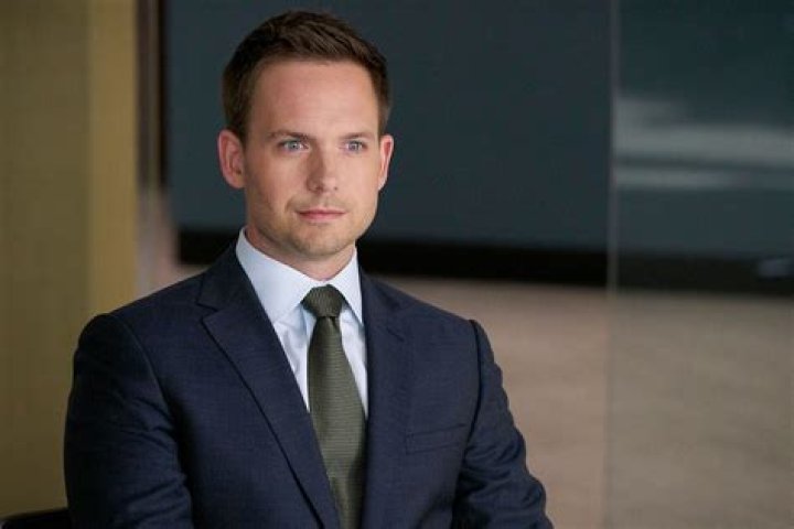 Patrick J. Adams Biography – Facts, Childhood, Family Life, Achievements & Timeline