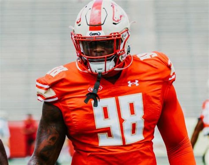 Perrion Winfrey age, height, ethnicity, family, college, 40 time, draft, trade, net worth, Instagram