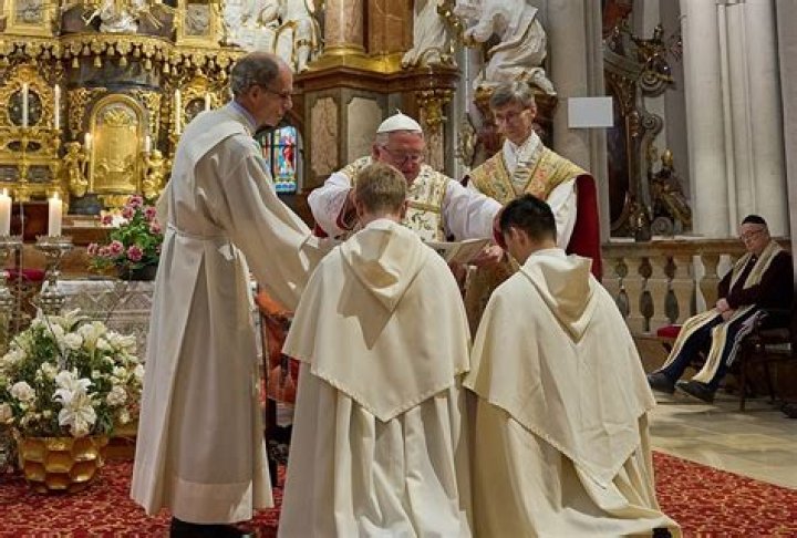 Peter Gadiot parents: Meet Jules Maria Johannes Ignatius Gadiot & Aurora Gabriela Nava Gadiot