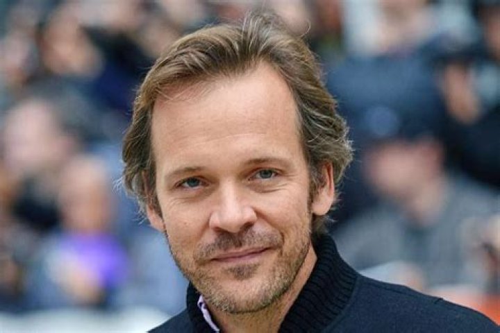 Peter Sarsgaard Joins The Cast Of New Robert Pattinson Flick The Batman