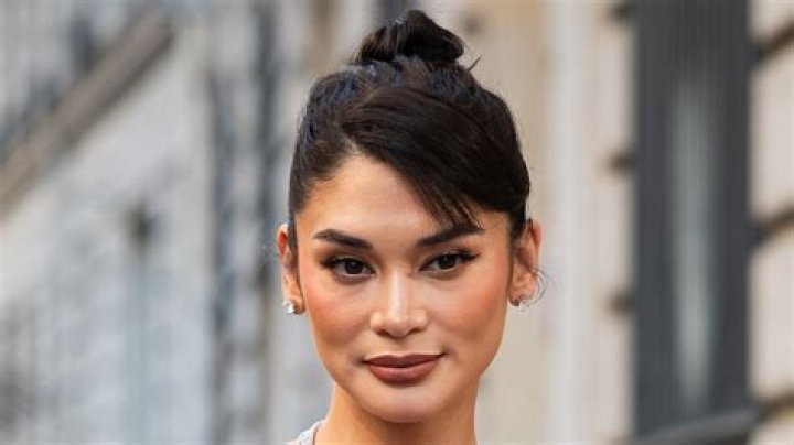 Pia Wurtzbach Shares Swimsuit Photo From the Maldives