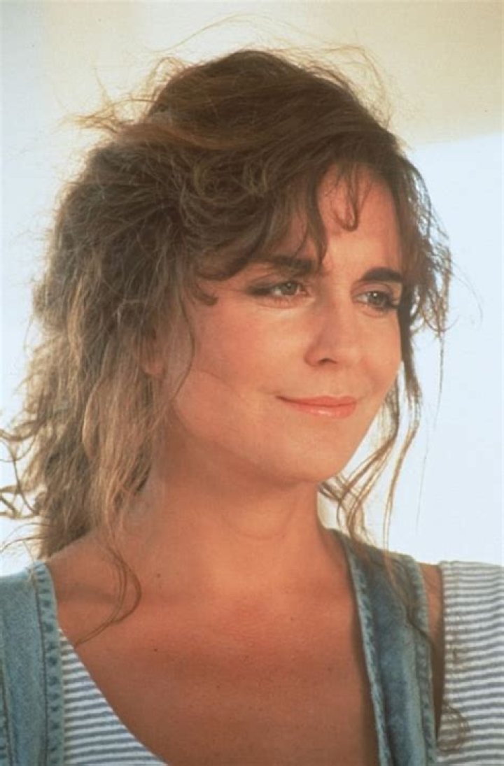 Polly Draper Biography - Facts, Childhood, Family Life & Achievements