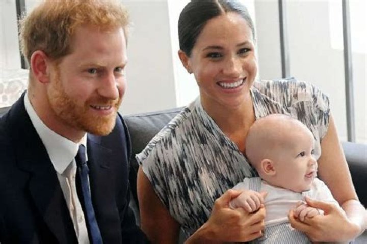 Prince Harry, Meghan Markle, & Archie Harrison Celebrate Christmas On Vancouver Island With Doria Ragland