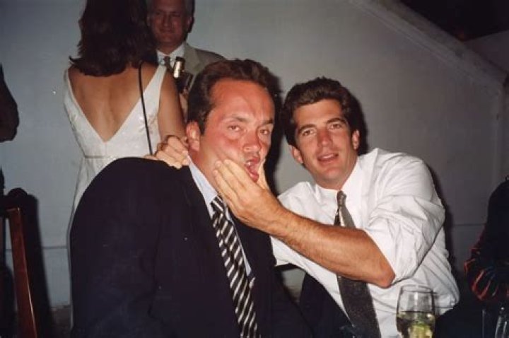 How did Davante Adams cousin die?