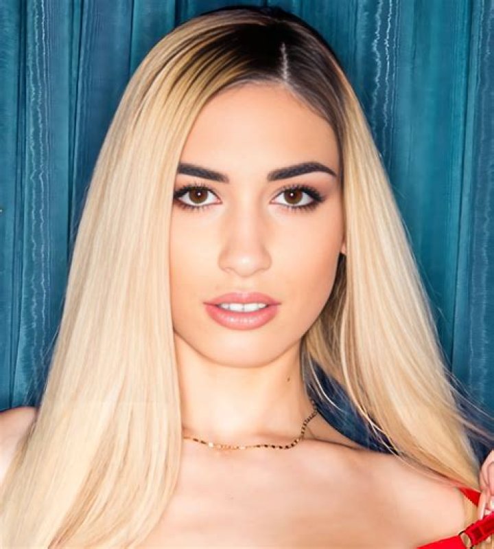 Ramona Young Height, Age, Boyfriend, Biography, Wiki, Net Worth