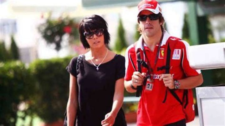 Who is Fernando Alonso ex-wife and cause of divorce?