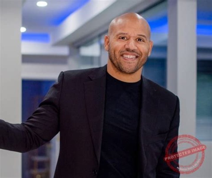 Rhori Johnston WTVF, Bio, Wiki, Age, Height, Wife, Married, Salary, Net worth, NewsChannel 5