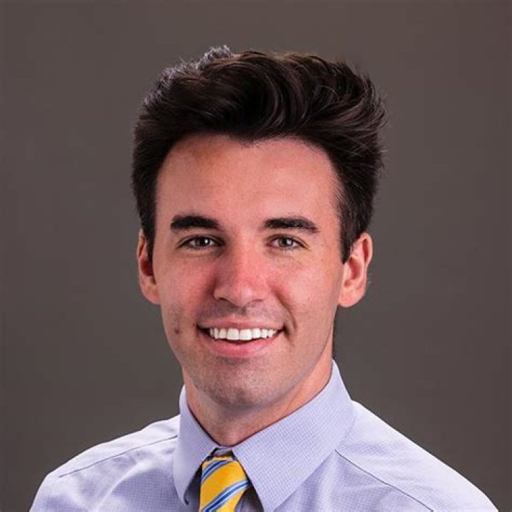 Dr. Robert Lavery, MD – Manchester, NH